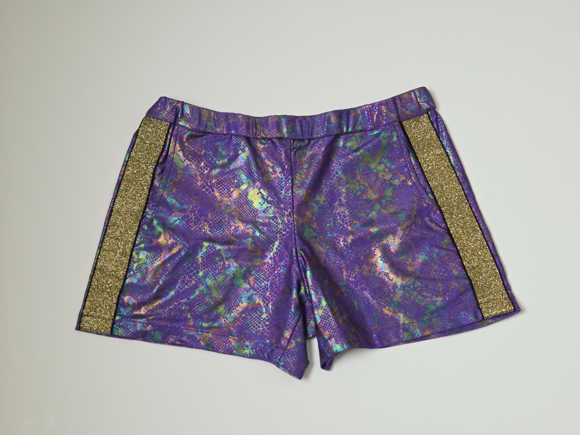 Purple snake short